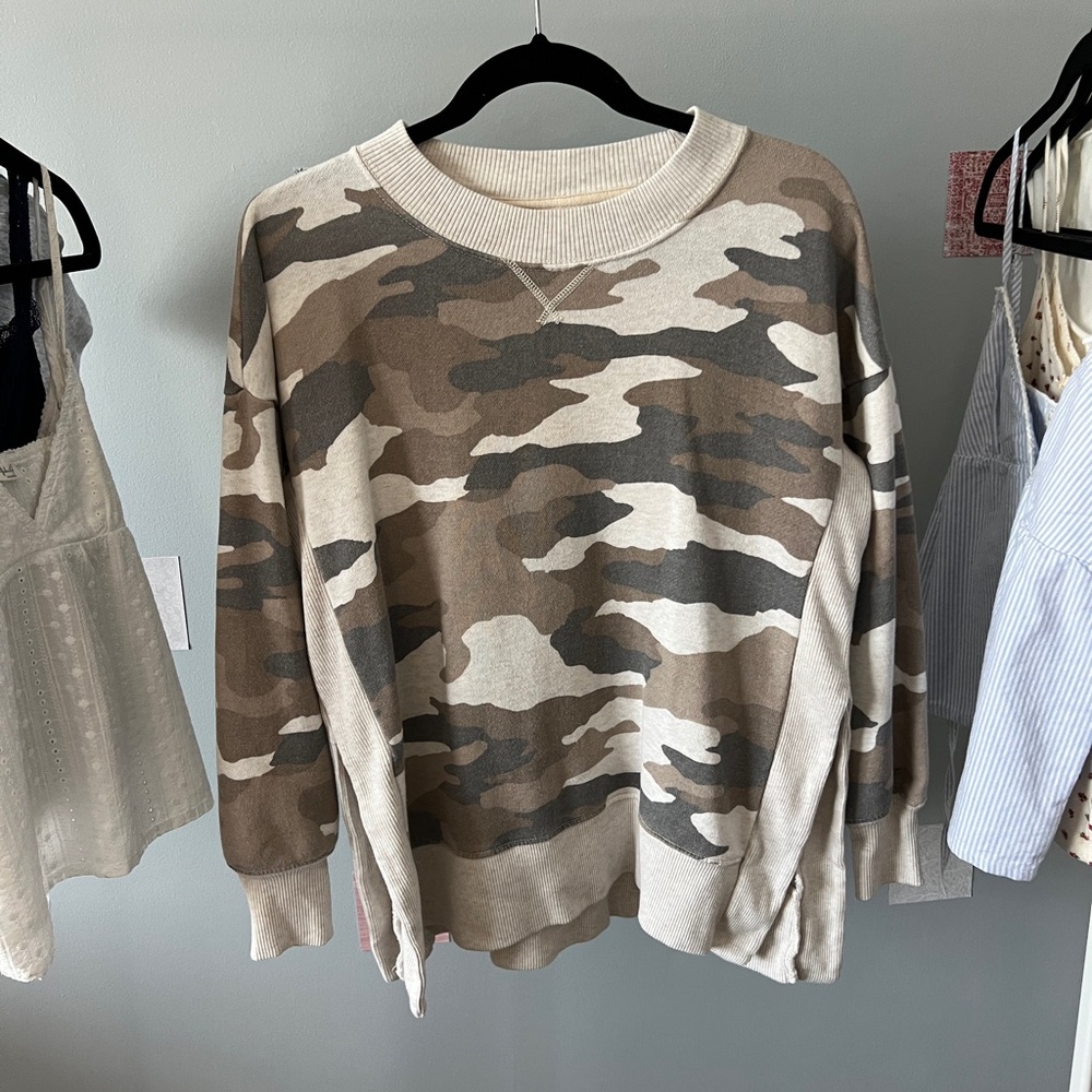 Camo aerie crewneck